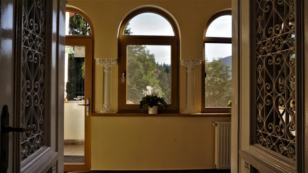 Vila Arizto Sinaia Eksteriør billede